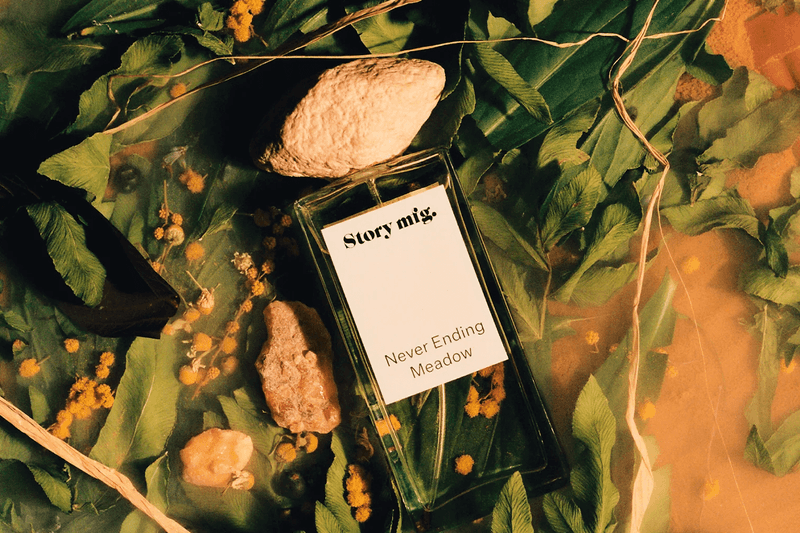 스토리 mfg.가 브랜드의 첫 번째 유니섹스 향수 컬렉션을 출시했다