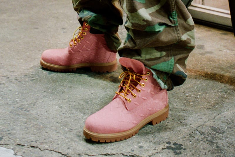 슈프림 x 팀버랜드, 새 6인치 프리미엄 워터프루프 부츠 출시