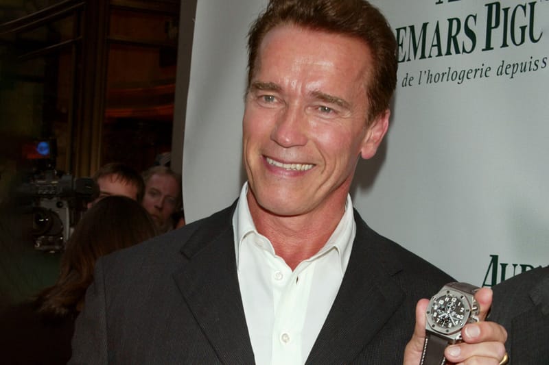 아놀드 슈왈제네거, 오데마 피게 손목시계로 인해 공항에 억류됐다