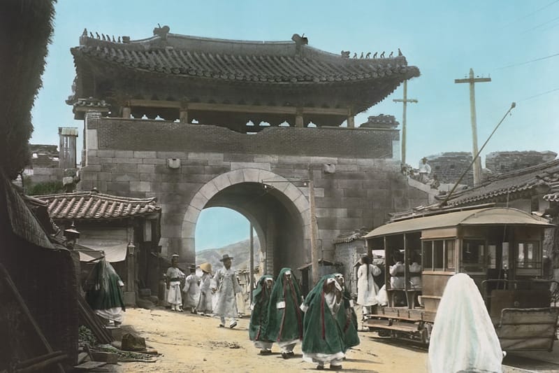 서울시, 1915년에 철거된 돈의문 복원한다