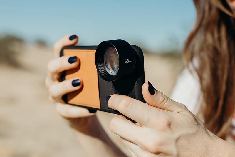 유튜버, 영상감독 등이 꼽은 1인 크리에이터를 위한 모바일 액세서리 7