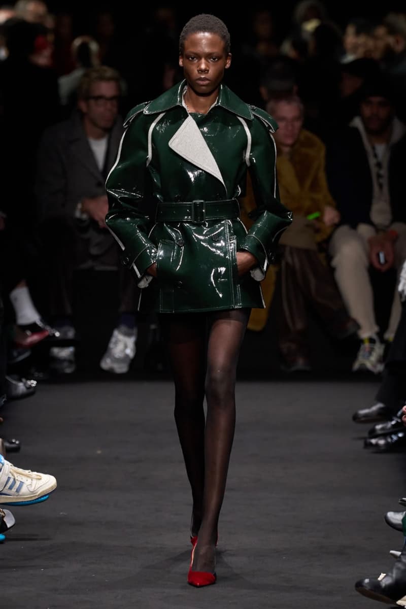 JW 앤더슨 2024 FW 컬렉션 ‘Eye Wide Shut’ 공개,