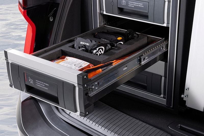 닛산, X-트레일 산악 구조 차량 공개, nissan, x-trail, x-trail mountain rescue, 스노우 트레일, 이젤, 설산 차량, 눈길 차량, 스노우 체인