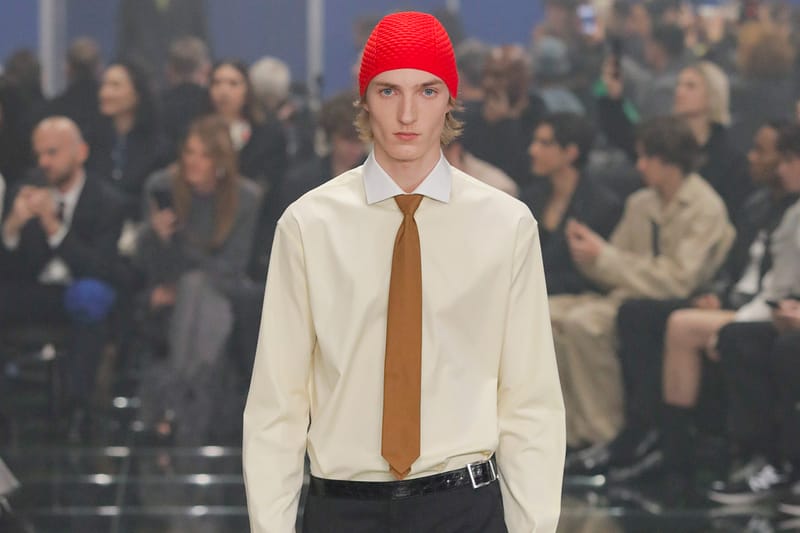 프라다 2024 남성복 가을, 겨울 컬렉션 런웨이 살펴보기