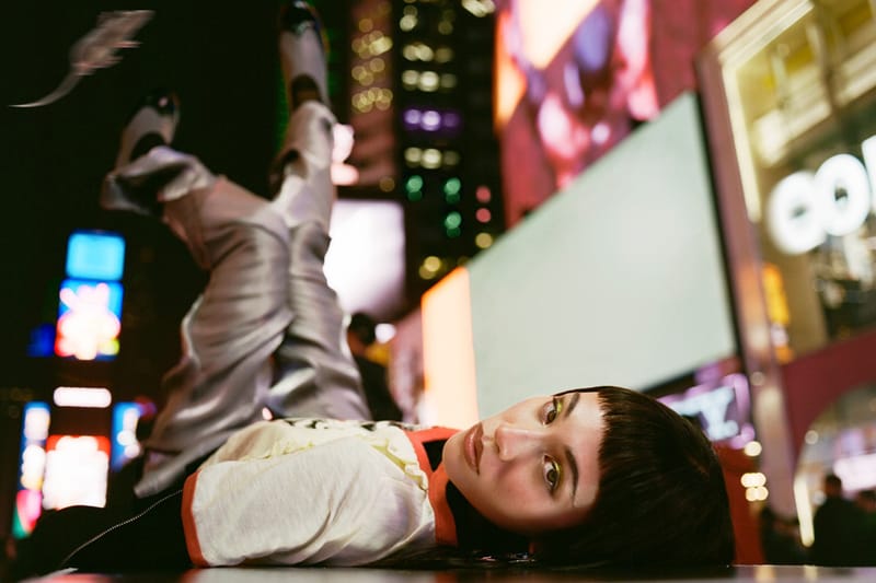 키코 코스타디노브 x 헤븐 바이 마크 제이콥스 x 아식스 캠페인 공개