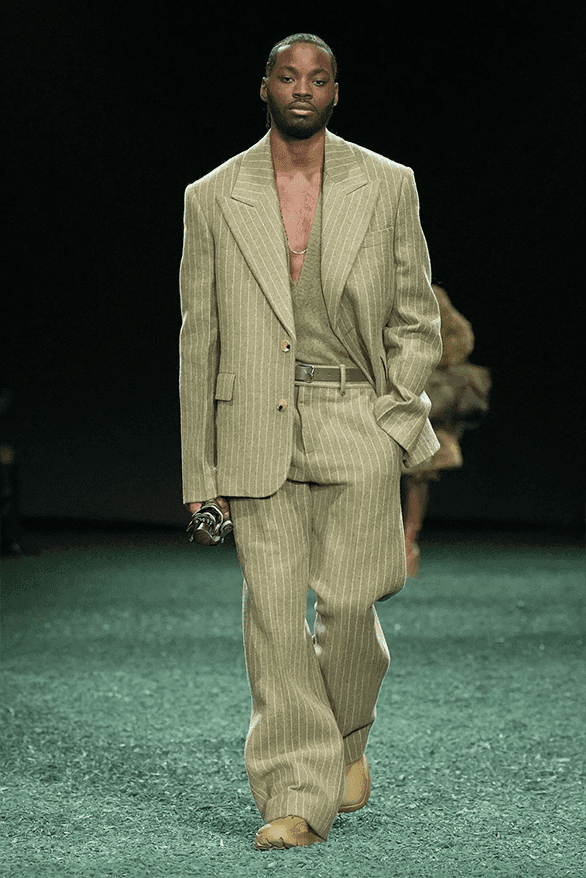 영국의 자연환경을 반영한 버버리 2024 FW 컬렉션 런웨이, 다니엘 리, 런던 패션위크