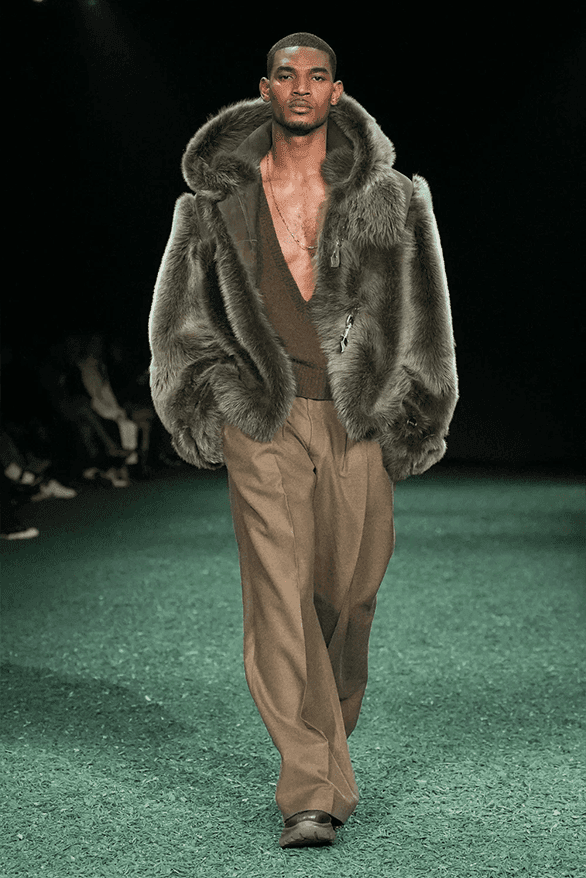 영국의 자연환경을 반영한 버버리 2024 FW 컬렉션 런웨이, 다니엘 리, 런던 패션위크