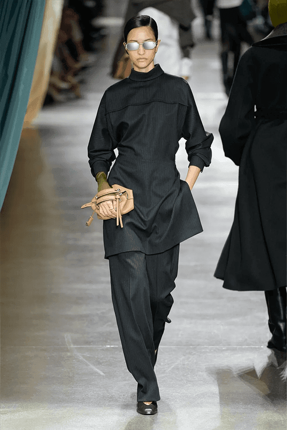 펜디, 2024 FW 여성복 컬렉션 공개, fendi, kim jones, 킴 존스, 펜디 여성복, 펜디 밀라노, 펜디 로마, 이탈리아 패션, 밀라노 패션위크