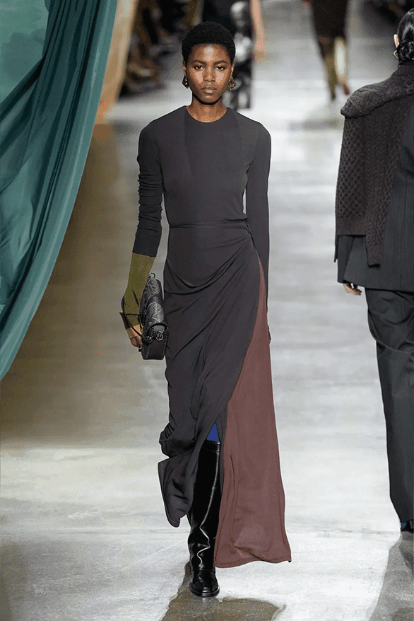 펜디, 2024 FW 여성복 컬렉션 공개, fendi, kim jones, 킴 존스, 펜디 여성복, 펜디 밀라노, 펜디 로마, 이탈리아 패션, 밀라노 패션위크