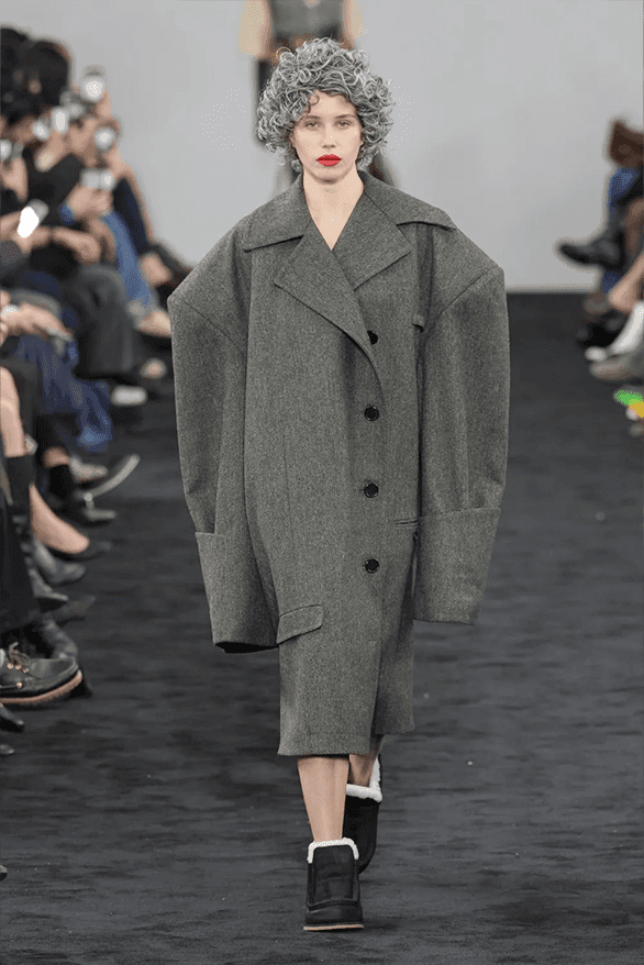 JW 앤더슨, 2024 FW 컬렉션 공개, 조나단 앤더슨, Jonathan Anderson, J.W. Anderson, 런던 패션위크, 영국 패션, 조나단 앤더슨 컬렉션, JW 앤더슨 애딕티드, 애딕티드 매장
