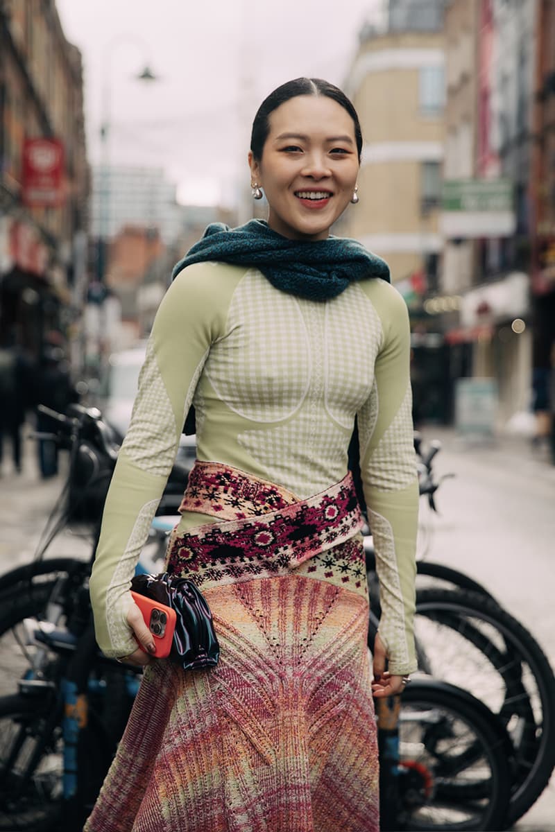 ‘하입비스트’ 포착, 2024 FW 런던 패션위크 스트리트 스타일, hypebeast, streetstyle, streetsnap, 런던 패션, 버버리, 시몬 로샤, jw 앤더슨, 영국 패션