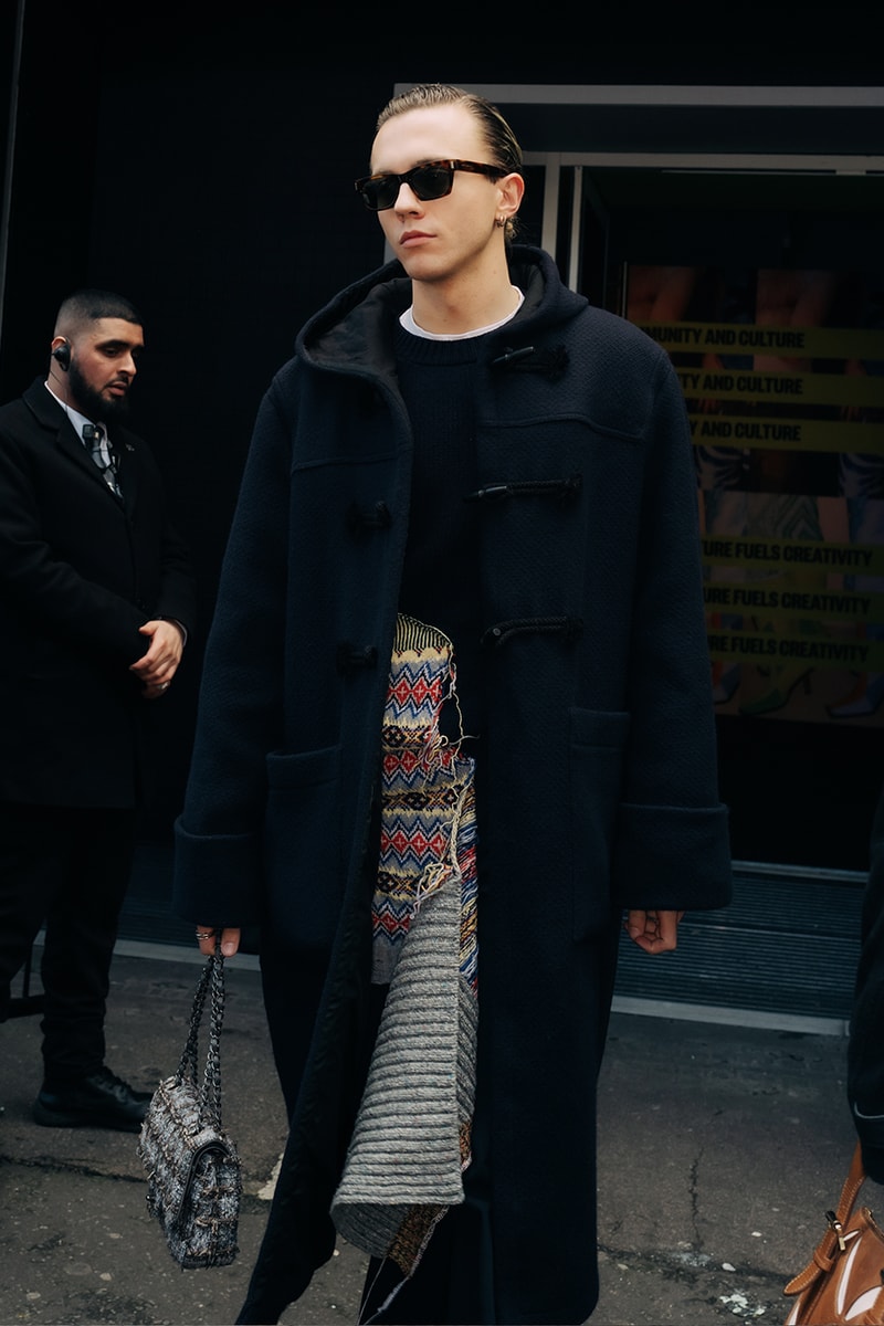 ‘하입비스트’ 포착, 2024 FW 런던 패션위크 스트리트 스타일, hypebeast, streetstyle, streetsnap, 런던 패션, 버버리, 시몬 로샤, jw 앤더슨, 영국 패션