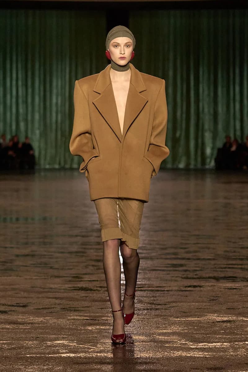 생 로랑, 2024 FW 여성복 컬렉션 공개, saint laurent, saint laurent shoes, 생로랑, 입생로랑, YSL, 안토니 바카렐로, 생로랑 로제, ysl rose, 블랙핑크 로제, blackpink rose, rose campaign, 로제 화보