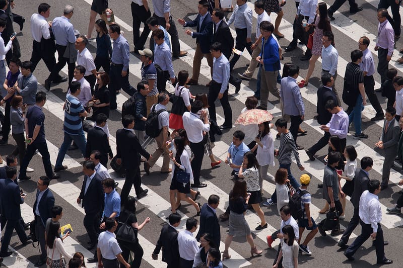 대한민국 근로자 월급 평균 ‘3백53만 원’이다