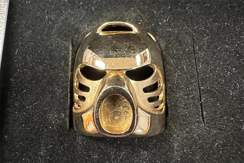 레고 조각 하나가 경매에서 약 2천3백만 원에 낙찰됐다