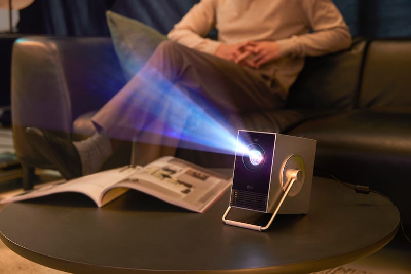 작고 가볍지만 강력한, LG 시네빔 큐브 출시