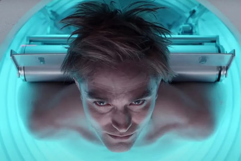 봉준호의 ‘미키 17’, 국내에서 먼저 개봉한다