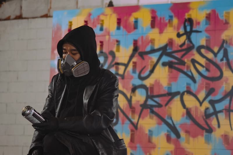 그래피티의 캔버스가 된 1백 개의 십자가 mosery graffiti artist leodav easter edition