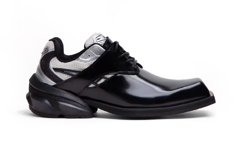 구두+스니커, 리매진의 신발이 국내에 출시됐다