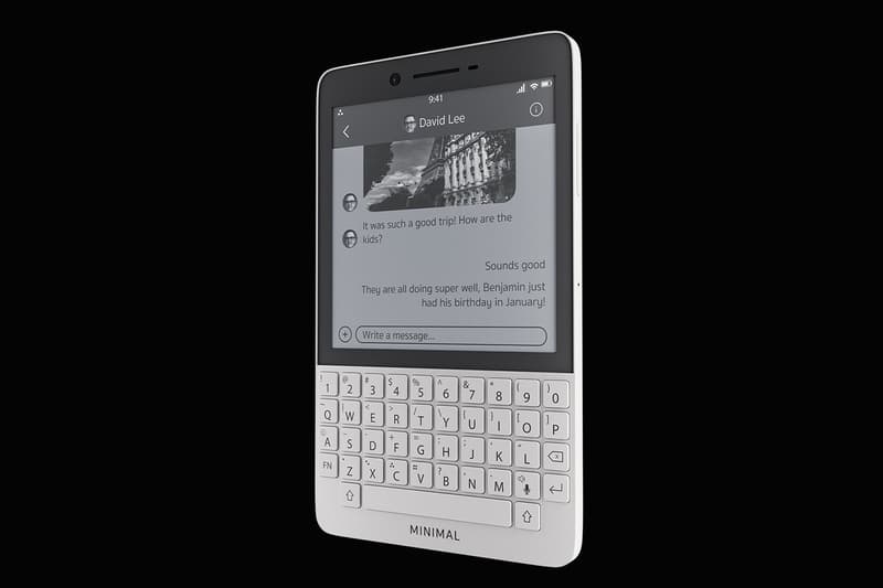 키보드와 전자잉크 디스플레이를 갖춘 스마트폰이 공개됐다, keyboard smartphone. blackberry, ebook, 전자책, 블랙베리, 키보드 달린 스마트폰, 전자잉크 스마트폰, 흑백 스마트폰, 새로운 스마트폰, 테크 뉴스, 테크 이슈