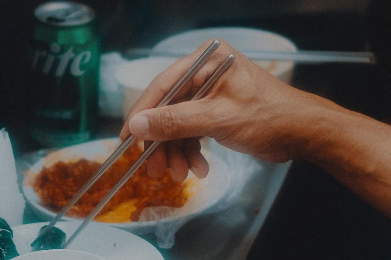 스페인의 사진가 요시고가 포착한 서울