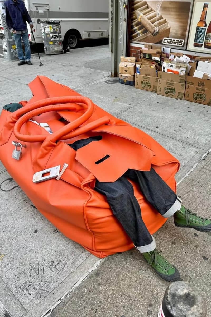 아티스트, 트레버, 고지, 거대, 한, 오버, 사이즈, 에르메스, 버킨, 백,  공개, 예술, 작품, 가방, 명품, 브랜드, 하우스