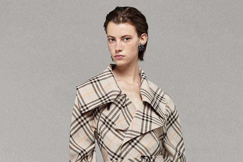 다니엘 리와 함께한 버버리 2025 봄 컬렉션 공개
