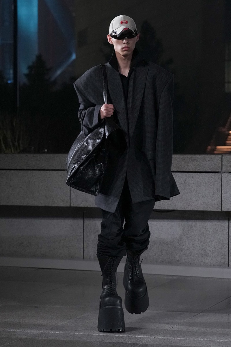 발렌시아가 2025 봄 컬렉션 공개, balenciaga, balenciaga 2025 spring, shanghai, 상하이 발렌시아가, 발렌시아가 쇼, 발렌시아가 컬렉션