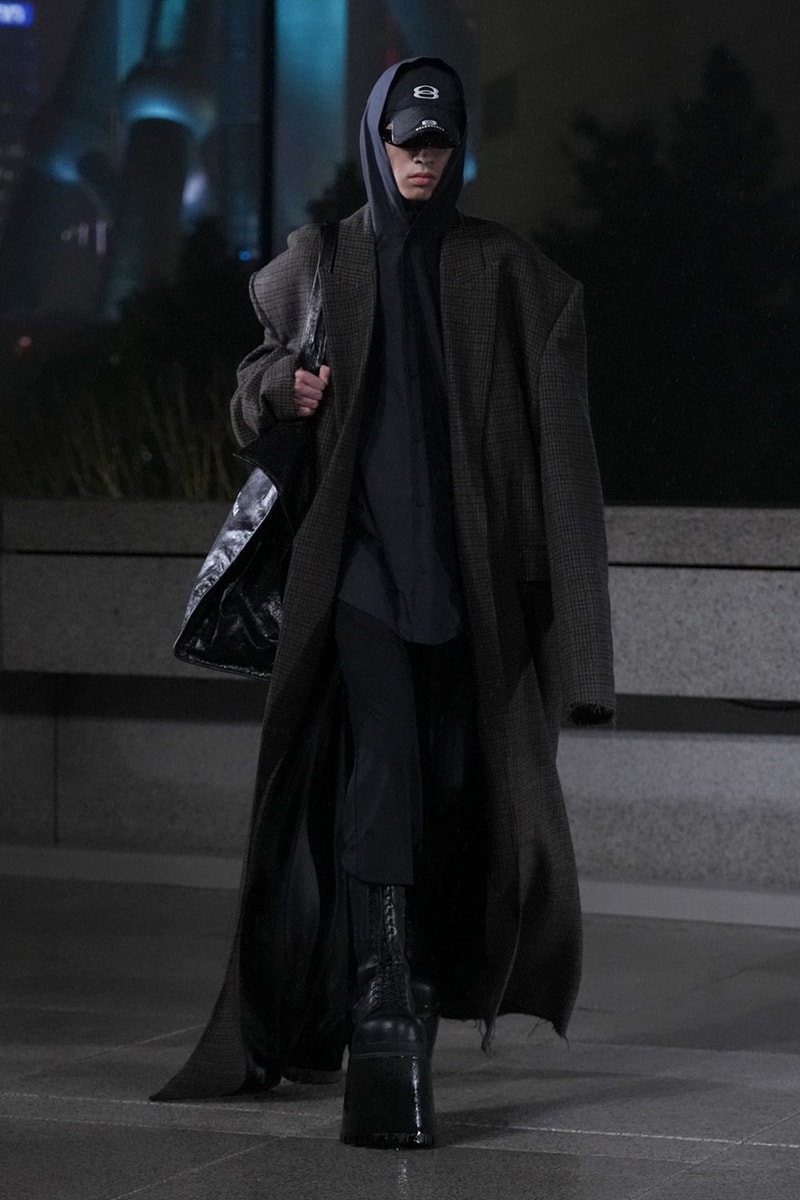 발렌시아가 2025 봄 컬렉션 공개, balenciaga, balenciaga 2025 spring, shanghai, 상하이 발렌시아가, 발렌시아가 쇼, 발렌시아가 컬렉션