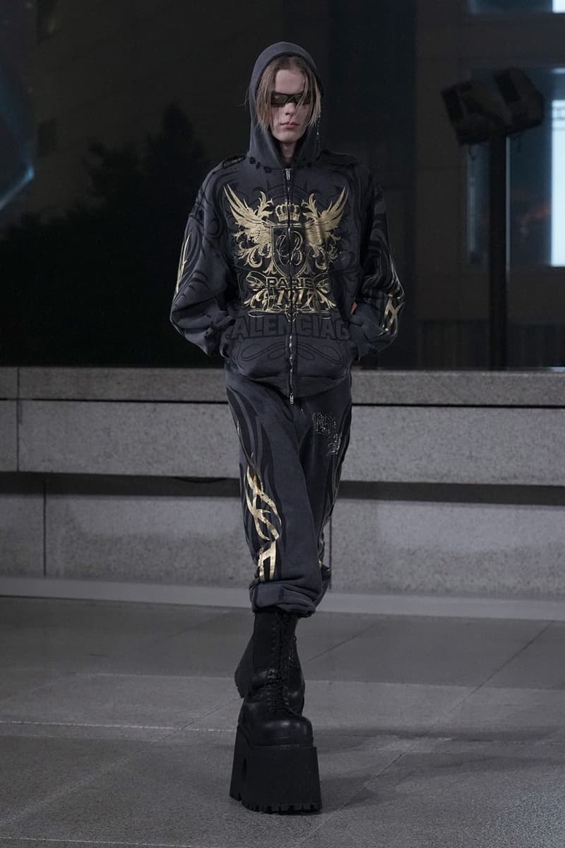 발렌시아가 2025 봄 컬렉션 공개, balenciaga, balenciaga 2025 spring, shanghai, 상하이 발렌시아가, 발렌시아가 쇼, 발렌시아가 컬렉션