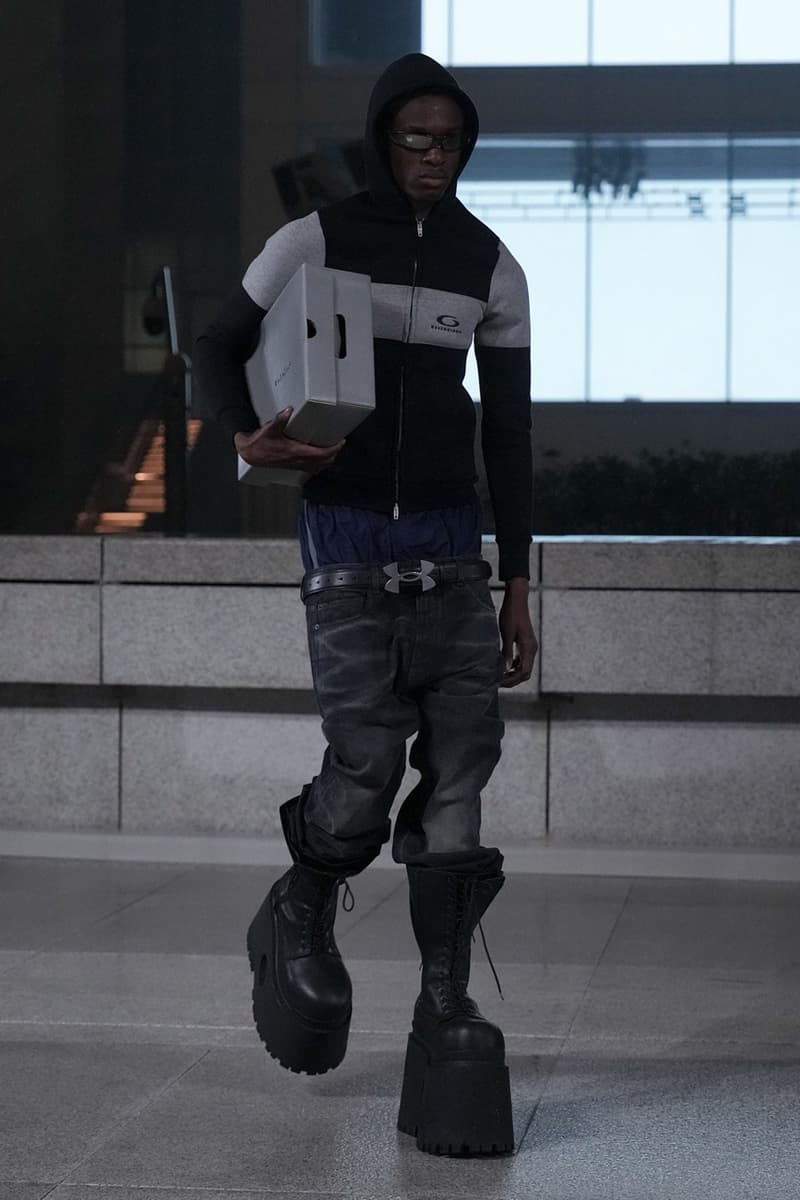 발렌시아가 2025 봄 컬렉션 공개, balenciaga, balenciaga 2025 spring, shanghai, 상하이 발렌시아가, 발렌시아가 쇼, 발렌시아가 컬렉션