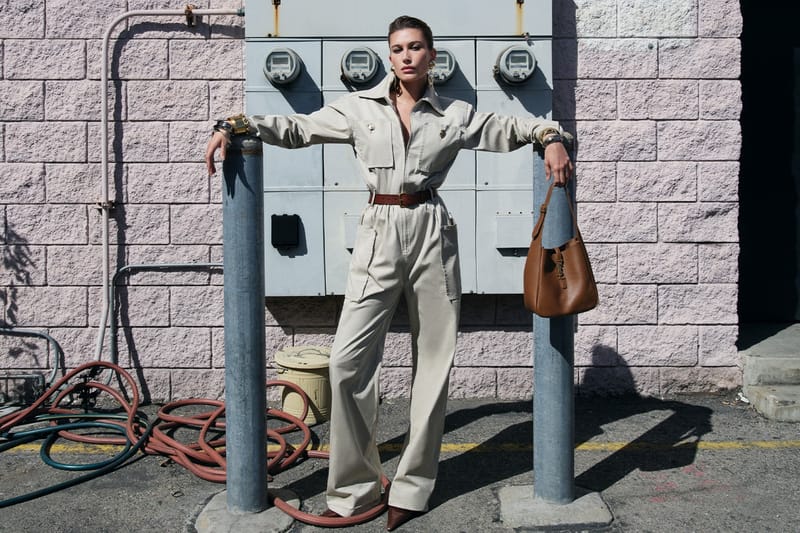 생 로랑, 헤일리 비버가 등장하는 2024 여름 컬렉션 캠페인 화보 공개