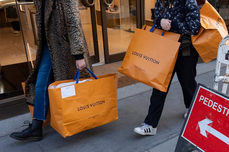 ‘YOLO’가 아닌 ‘YO, NO’ 라이프가 유행하고 있다?