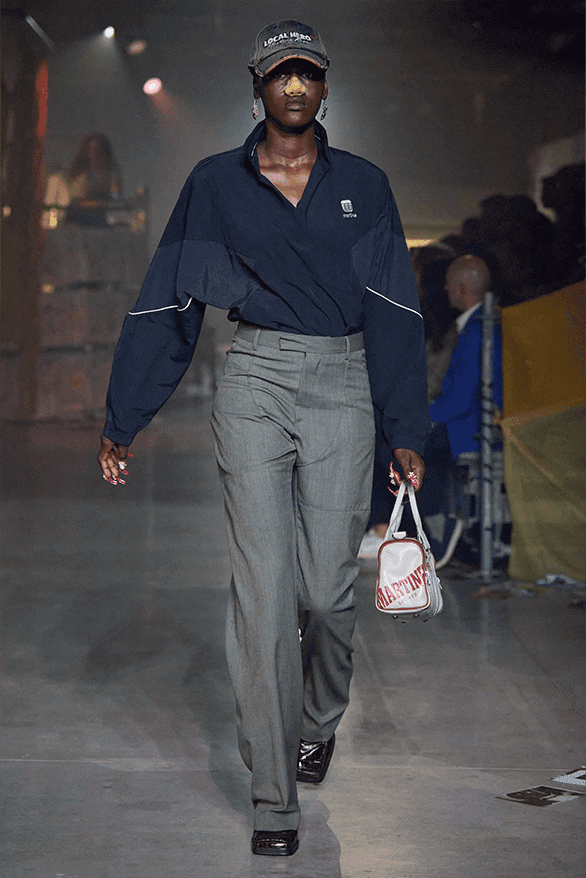 마틴 로즈, 2025 SS 컬렉션 공개, Martine Rose, 2025 spring, summer, 마틴 로즈, martine rose collection, martine rose runway, 마틴 로즈, 에어 맥스 TN