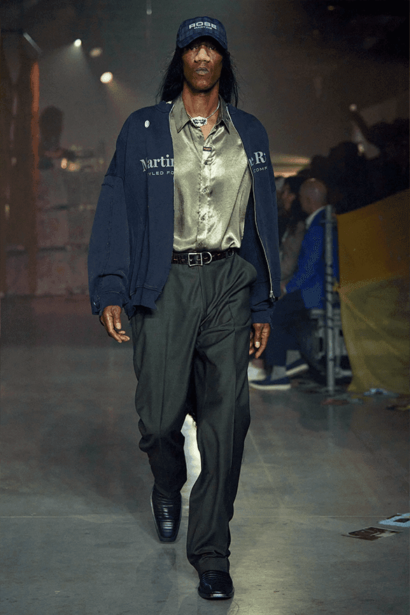 마틴 로즈, 2025 SS 컬렉션 공개, Martine Rose, 2025 spring, summer, 마틴 로즈, martine rose collection, martine rose runway, 마틴 로즈, 에어 맥스 TN
