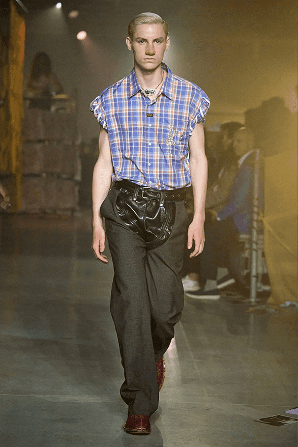 마틴 로즈, 2025 SS 컬렉션 공개, Martine Rose, 2025 spring, summer, 마틴 로즈, martine rose collection, martine rose runway, 마틴 로즈, 에어 맥스 TN