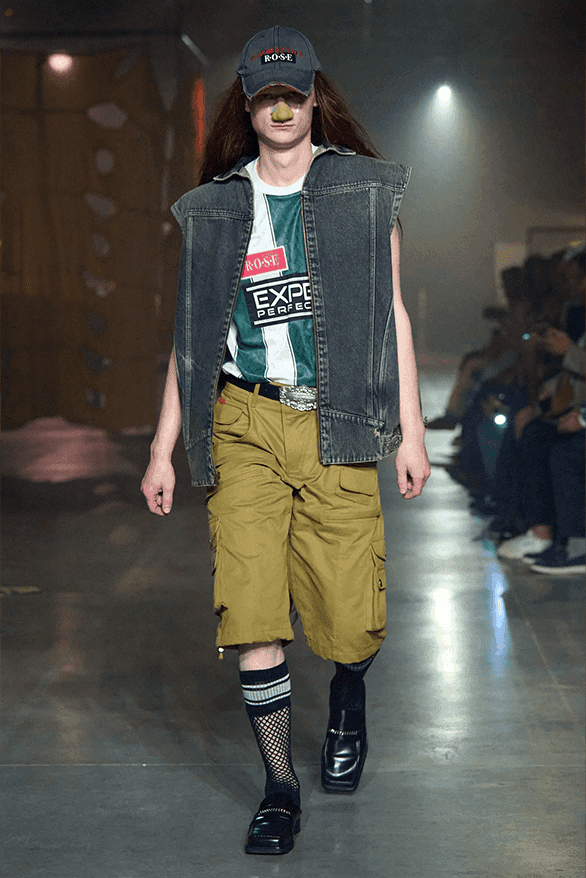 마틴 로즈, 2025 SS 컬렉션 공개, Martine Rose, 2025 spring, summer, 마틴 로즈, martine rose collection, martine rose runway, 마틴 로즈, 에어 맥스 TN