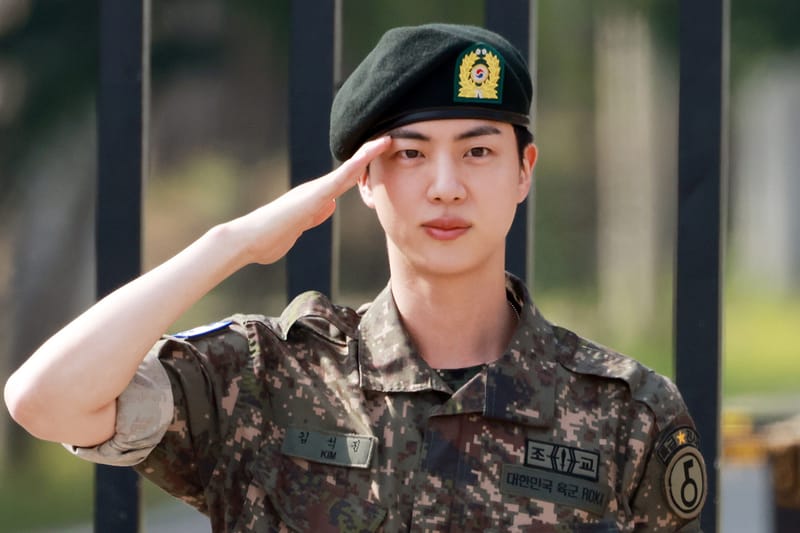 BTS 진이 신곡을 준비 중이다