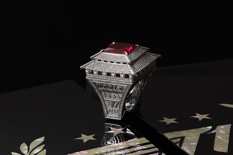 다비드 아발론 x T1 챔피언 링이 공개됐다