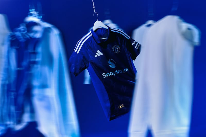 아디다스 x 맨체스터 유나이티드 24/25 원정 유니폼 공개