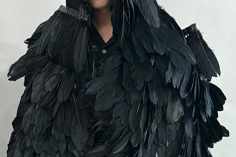 ‘VULTURES’ 타이달라사인 무대 의상을 국내 브랜드가 제작했다