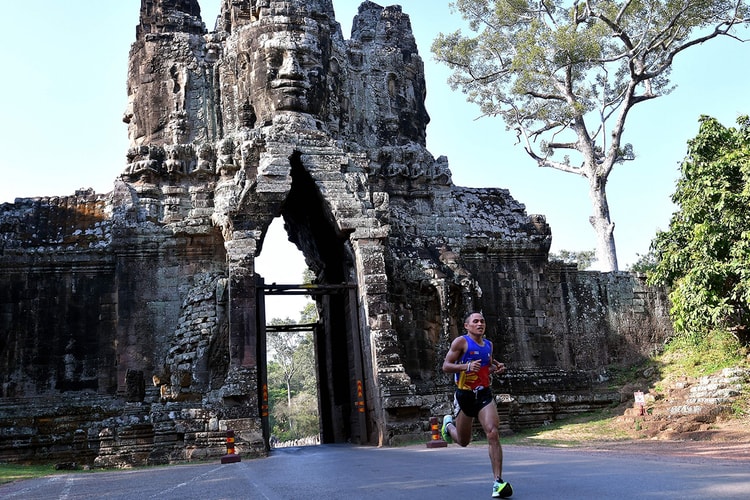 앙코르 와트에서 달리기 영상을 촬영하는 ‘템플런 챌린지’가 유행이다