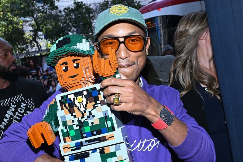 레고로 만든 퍼렐 윌리엄스 피겨가 공개됐다