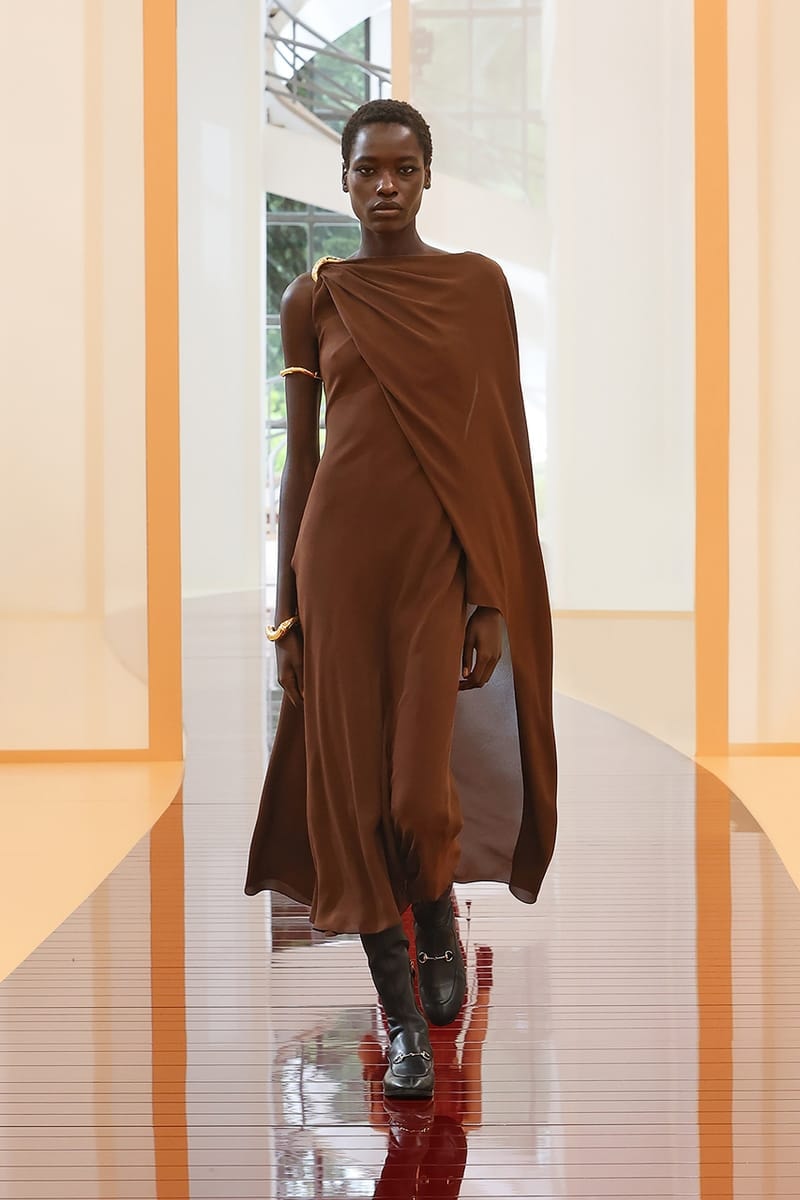 구찌, 2025 SS 컬렉션 공개, 사바토 데 사르노, sabato de sarno, 이탈리아, 크리에이티브 디렉터, gucci mane, 앙코라 레드, 구찌 가방, 홀스빗 로퍼