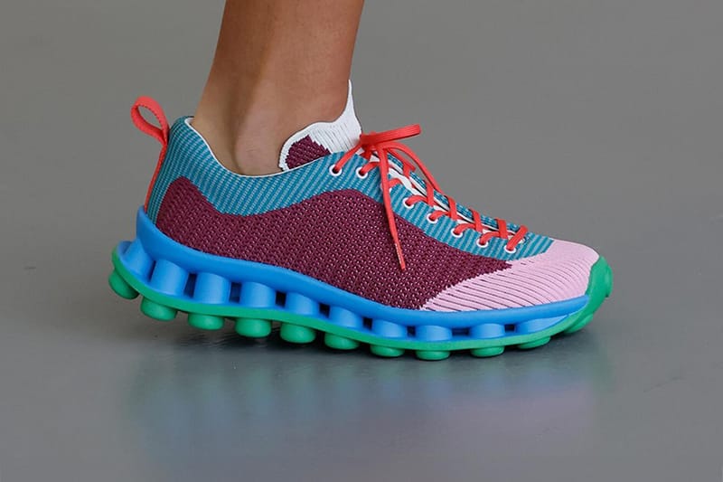 써네이와 캠퍼가 협업한 스니커가 공개됐다