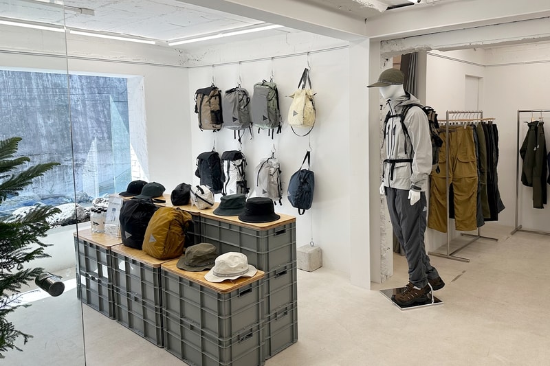 앤드 원더가 국내 첫 팝업 스토어를 개최했다 and wander outdoor salomon helinox 