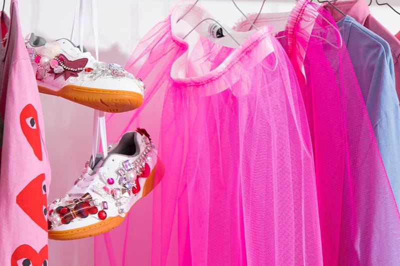 꼼 데 가르송이 독특한 협업 스니커를 공개했다