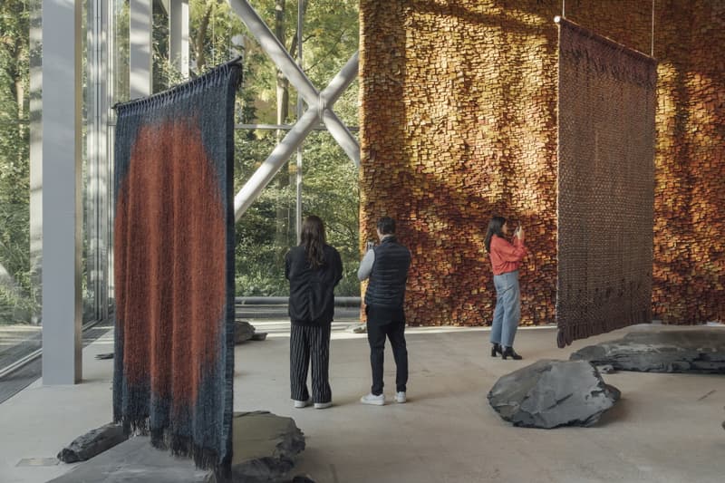 까르띠에 현대미술재단 ‘올가 데 아마랄’ 전시 개최