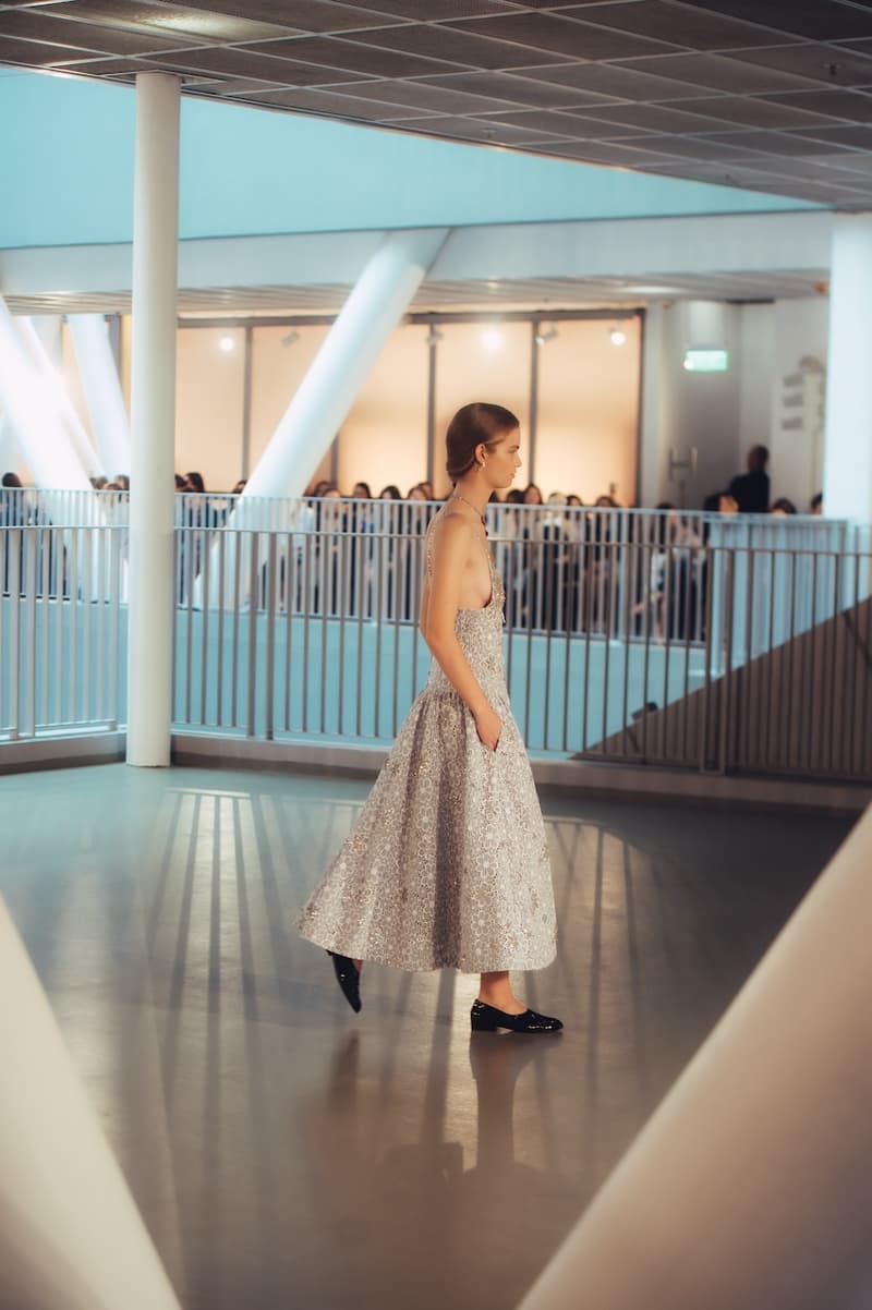 홍콩에서 다시 선보이는 샤넬 2024/25 크루즈 컬렉션