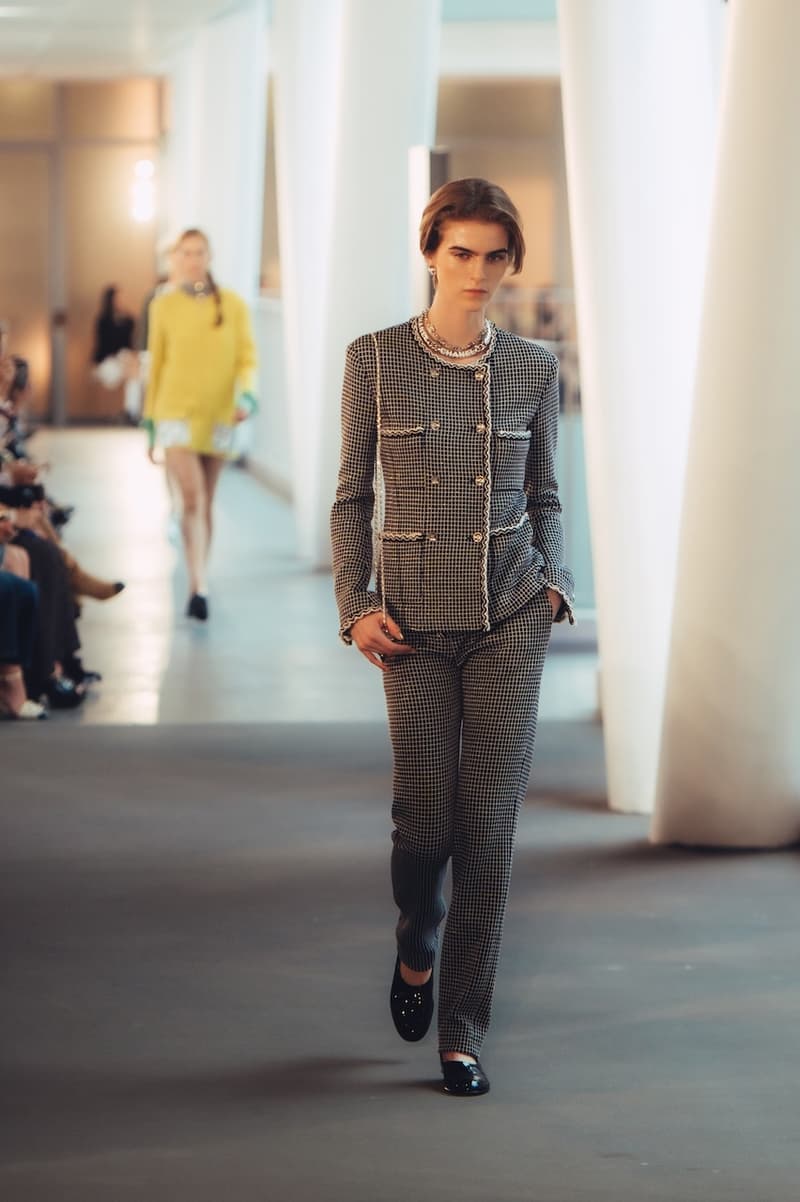 홍콩에서 다시 선보이는 샤넬 2024/25 크루즈 컬렉션